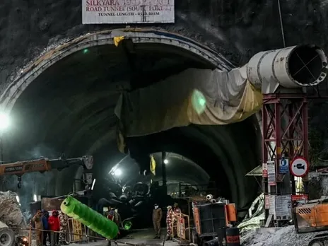 Tunnel rescue operation has to be done manually