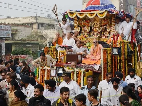 Jagannath - Balaram ride on chariot for only Subhadra!