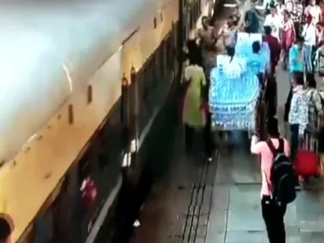 RPF personnel bravely saved the life of a female passenger - watch video