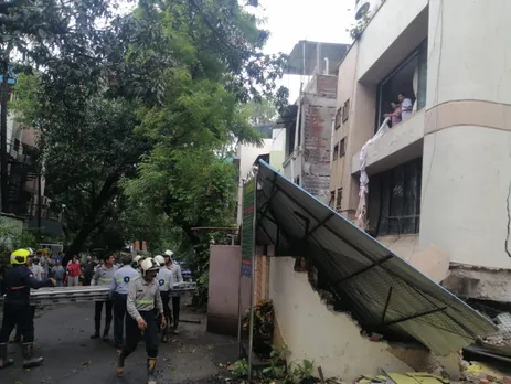 BREAKING: Building collapses in Mumbai again, fear of death
