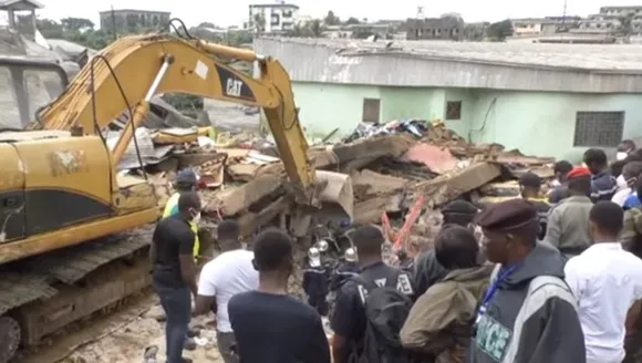 A four-story building collapsed! Killed 34