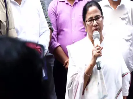 2 governments are working together: Mamata Banerjee