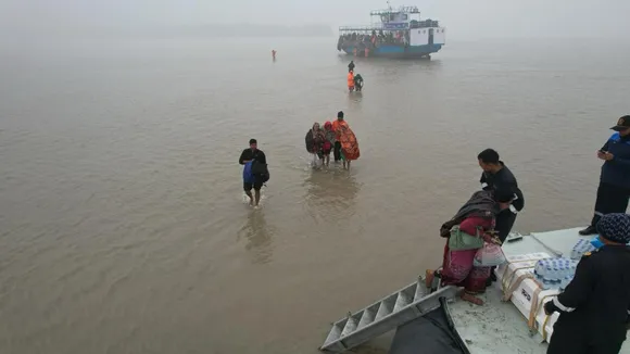 Coast Guard rescues 300 stuck in boat