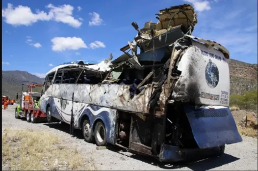 16 migrants killed and 29 injured in a bus crash in southern mexico
