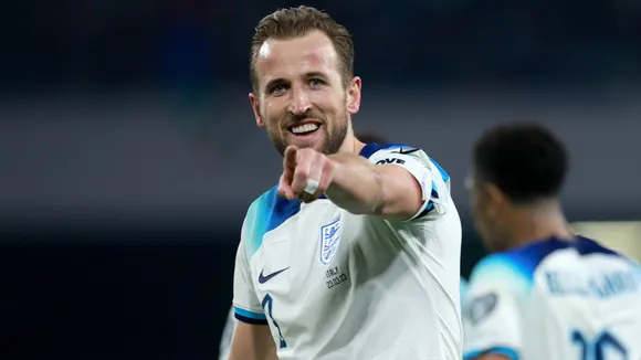 Harry Kane is king! Striker breaks England's all-time goalscoring record  with penalty against Italy | Goal.com