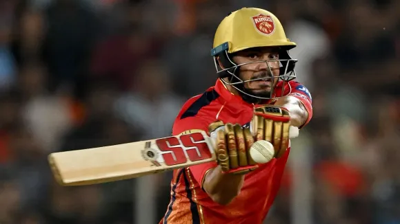 Ashutosh Sharma Biography In Hindi : जाने कौन है आशुतोष शर्मा बायोग्राफी,  नेटवर्थ, रिकॉर्ड, उम्र, पत्नी, फैमिली और कुछ इंटरेस्टिंग फैक्ट्स