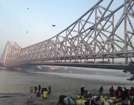 Kolkata Kolkata – Kirana Bhat