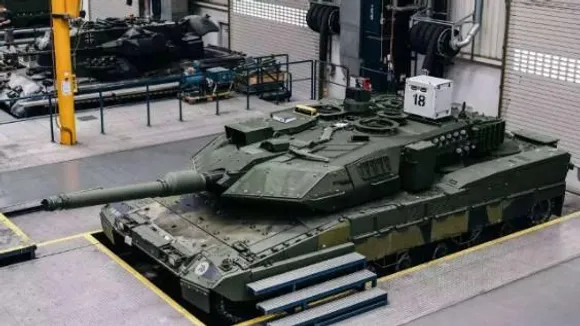 British tanks will reach Ukraine before the summer, defense secretary says