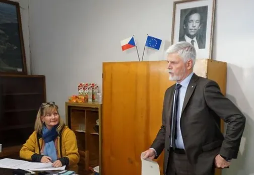 Former NATO general, ex-prime minister seen leading Czech presidential election