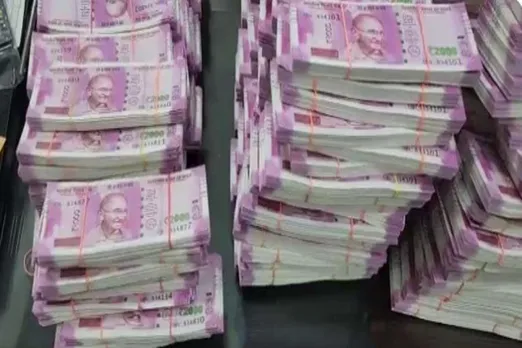 Crores of rupees recovered again, but this time fake notes