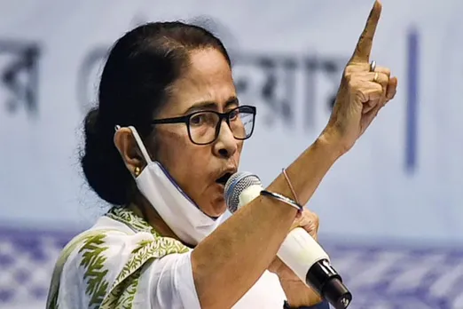 People are being fooled by govt: Mamata