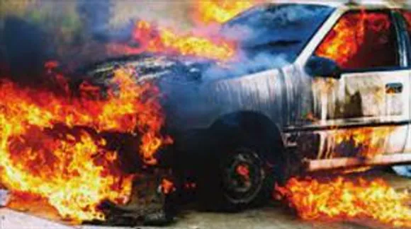 THREE VEHICLES ON FIRE IN PUNE