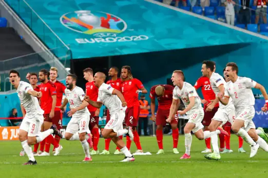 Spain Beat Switzerland 3-1 on Penalties