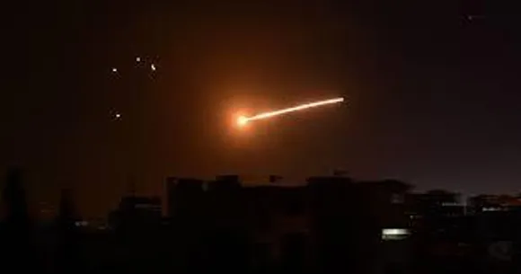 Syrian air defences ‘shoot down’ Israeli missiles over Damascus