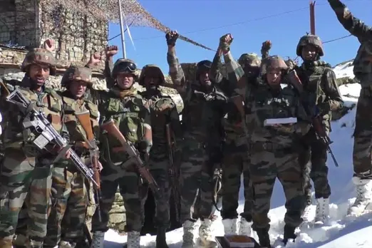 Indian Army is busy celebrating Diwali at J&K border