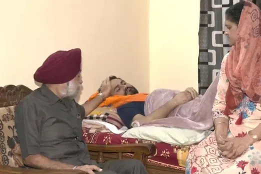 Harjot Singh is released from Army Hospital