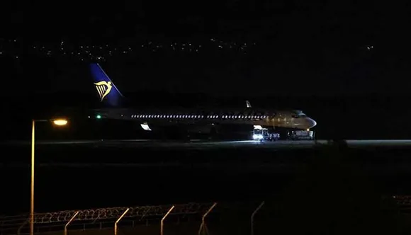 Bomb threat on Greece's Ryanair passenger plane