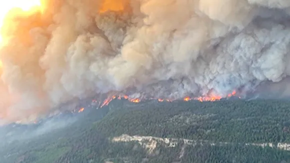 Wildfire follows heat wave in British Columbia in Canada, village gutted