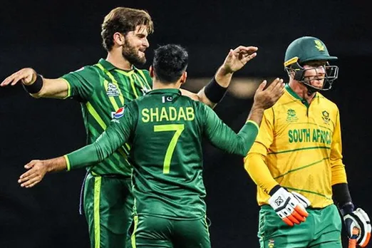 Pakistan defeated South Africa by 33 runs