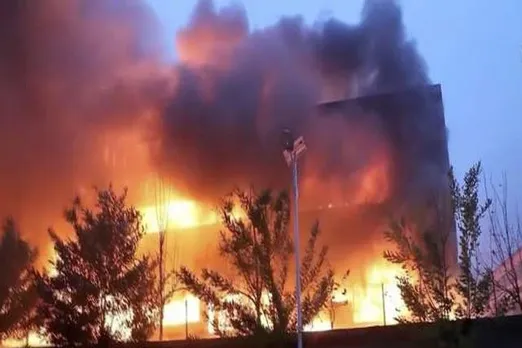 10 killed, 9 injured in massive fire at 21-storey building in China