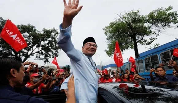 Anwar Ibrahim to be Malaysia's 10th Prime Minister