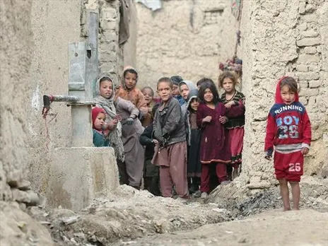 Children are starving in Afghanistan