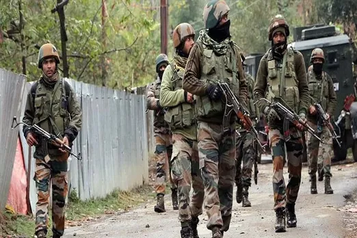 2 army jawans were killed at a clash in kashmir