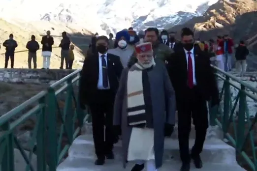 PM arrives kedarnath