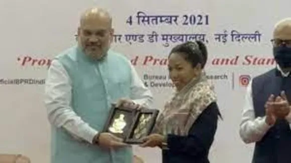 Amit Shah honours Olympic silver medalist Mirabai Chanu, thanks her for hardwork