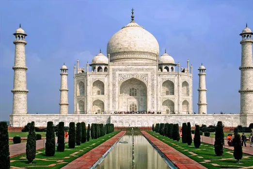 No one can enter Taj Mahal without corona test