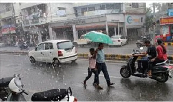 Four districts of Uttarakhand Kumaon are under a two-day heavy rain warning.