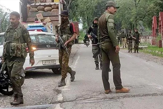 J&K: 2 persons were killed in firing by unidentified militants near a military hospital