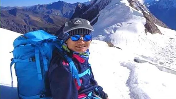 Piyali of Chandannagar began her Everest journey without the necessary oxygen!