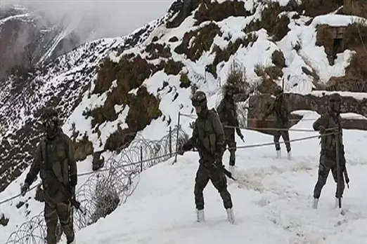 J&K: 3 Indian Army personnel die
