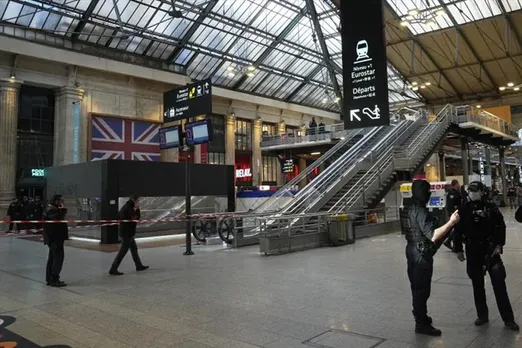 Six stabbed in Paris train station; attacker shot by police