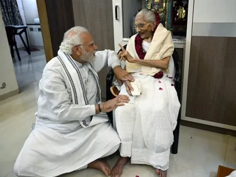 PM Modi mother Heeraben's demise may join pre-planned West Bengal events virtually