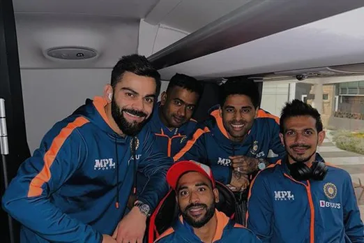Virat Kohli posted a picture with teammates