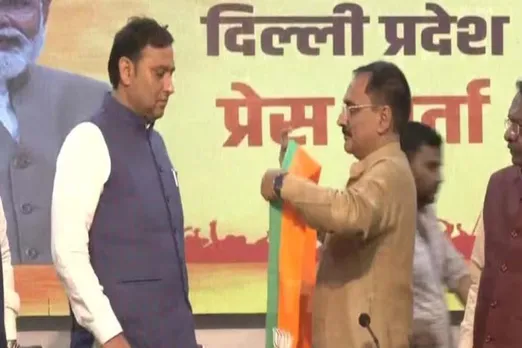Aam Aadmi Party's councillor joins BJP