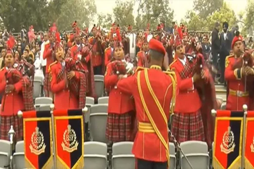 Men & Women of the BSF Band plays their sonorous tunes at Kartavya Path