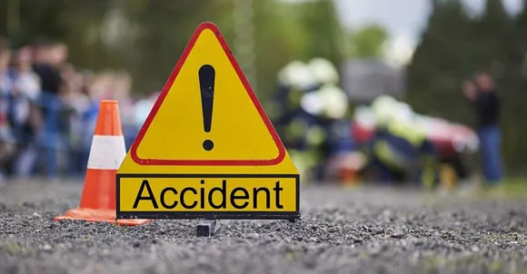 In a road accident 18 dead and 5 injured