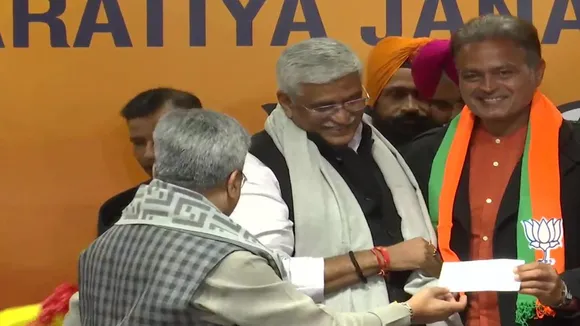 Former Cricketer Dinesh Mangia joins BJP