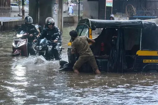Waterlogging at Mumbai, NDRF teams deployed