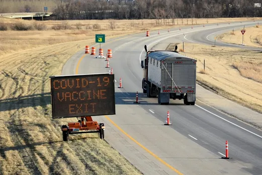 CANADIAN TRUCKERS TO STAY EXEMPT FROM COVID-19 VACCINE MANDATE