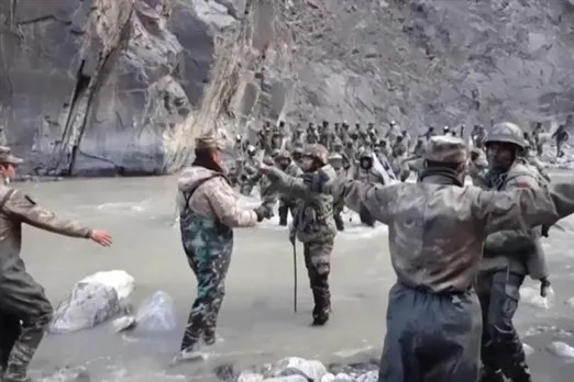 Indian soldiers stopped the Chinese Army troops, watch video