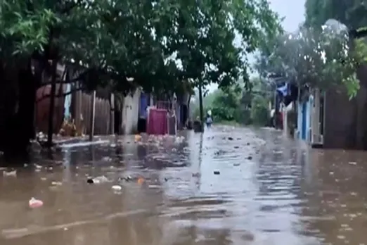 Massive flood hits Gujarat