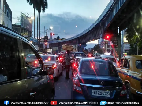 Traffic Jam in Kolkata: फंस सकते है ट्रैफिक जाम में, इन सड़कों से बचें