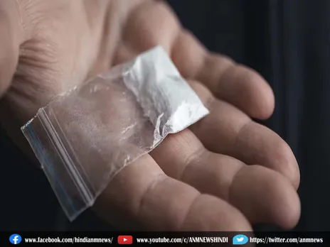 Cocaine smuggling : 2 यात्रियों को 20 लाख रुपये की कोकीन के साथ पकड़ा