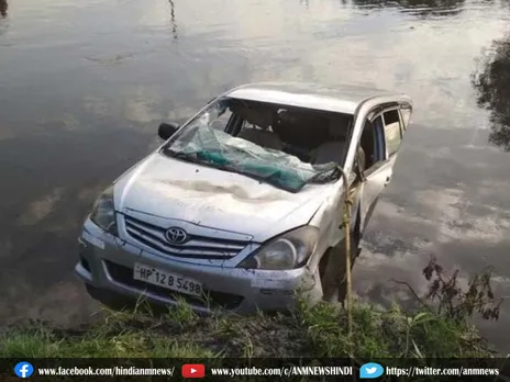 Accident: नदी में समाई कार, 2 डॉक्टरों की मौत