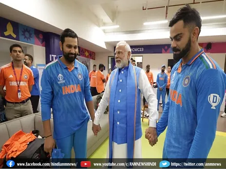 ड्रेसिंग रूम में PM Modi ने टीम इंडिया को किया मोटीवेट-Watch Video