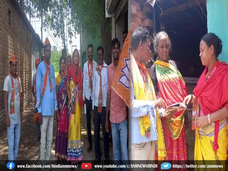 Salanpur: भाजपा प्रत्याशी ने डोर-टू-डोर किया चुनाव प्रचार
